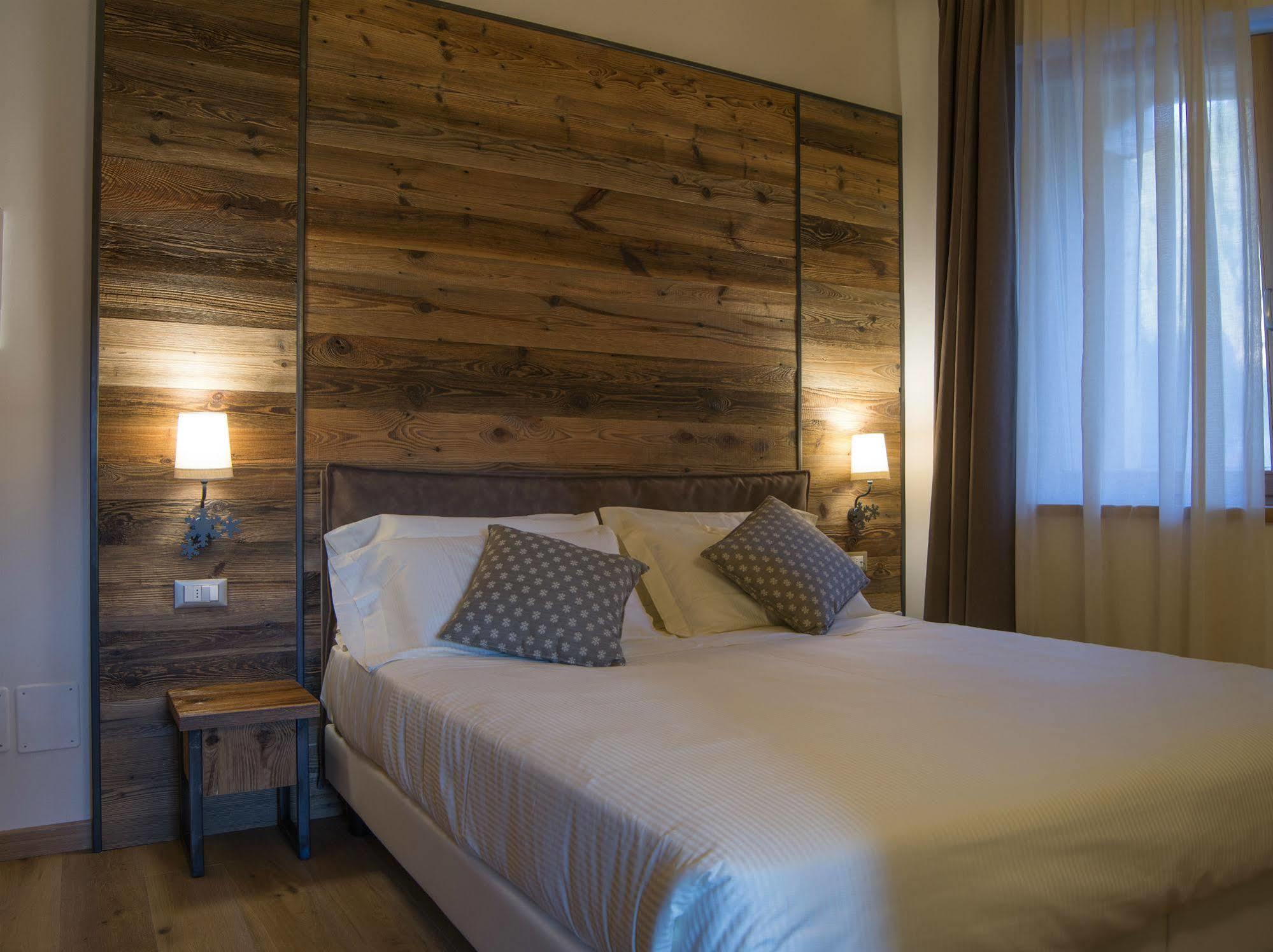 Hotel Garni Caminetto 4*
